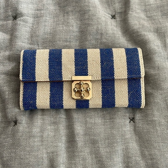 Charming Charlie Handbags - Charming Charlie Wallet